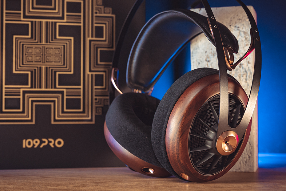 MEZE 109 PRO review. The amazing engineering marvel! - Kinemoss Tech